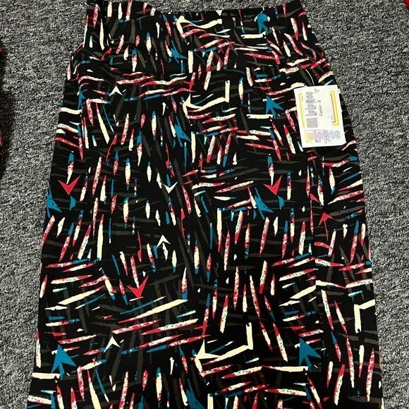 LULAROE CASSIE AND MORE SKIRTS 5 SMALL - Picture 4 of 6